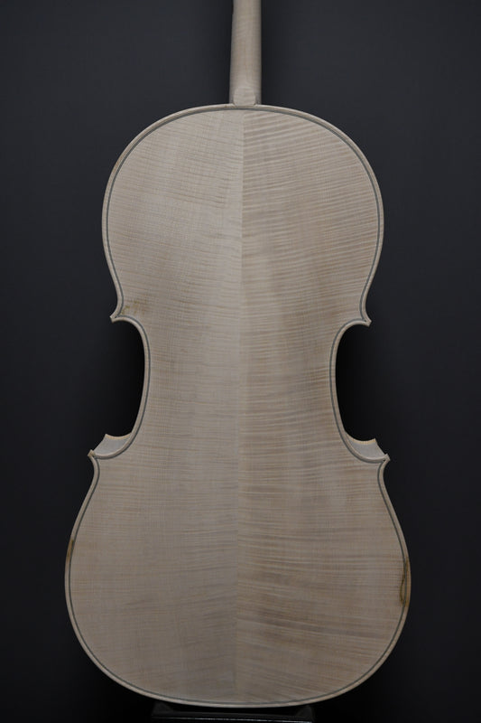 Violoncel Nr. 17 - Instrument alb