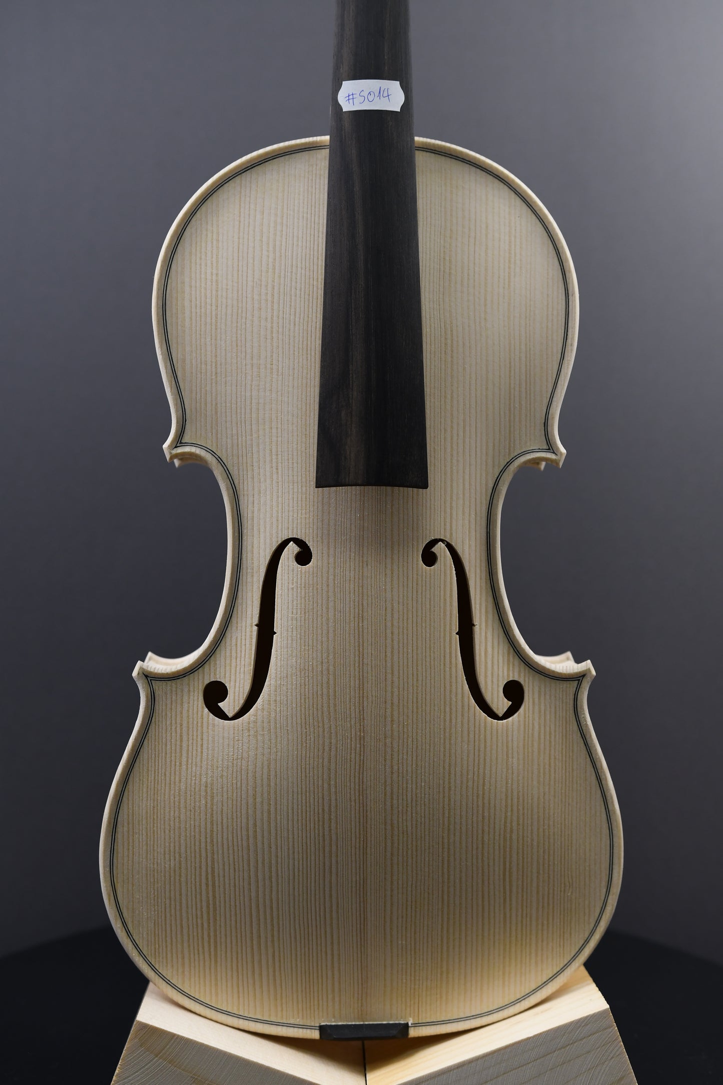 Vioară Nr. 14 - Instrument alb