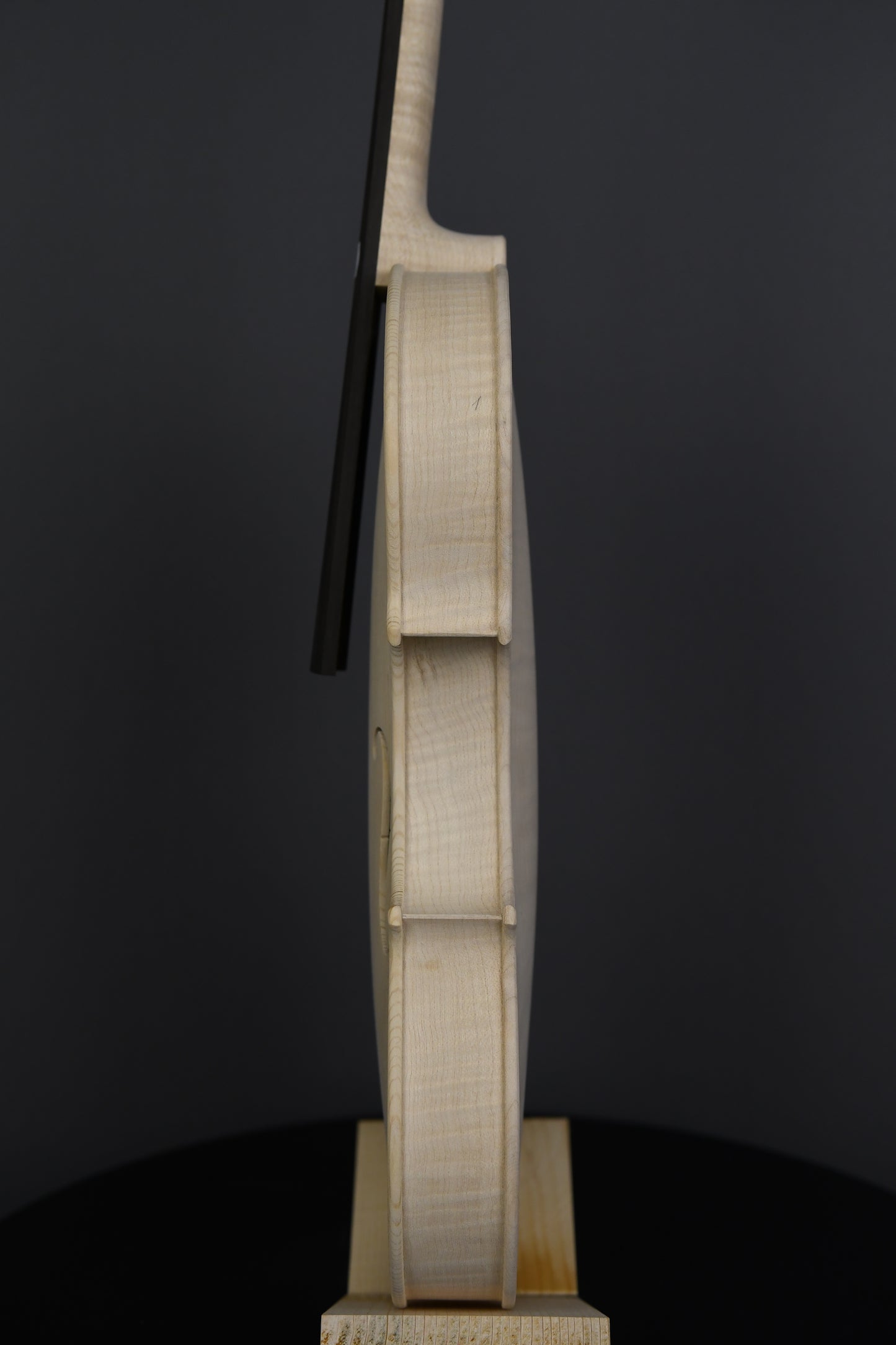 Vioară Nr. 84 - Instrument alb