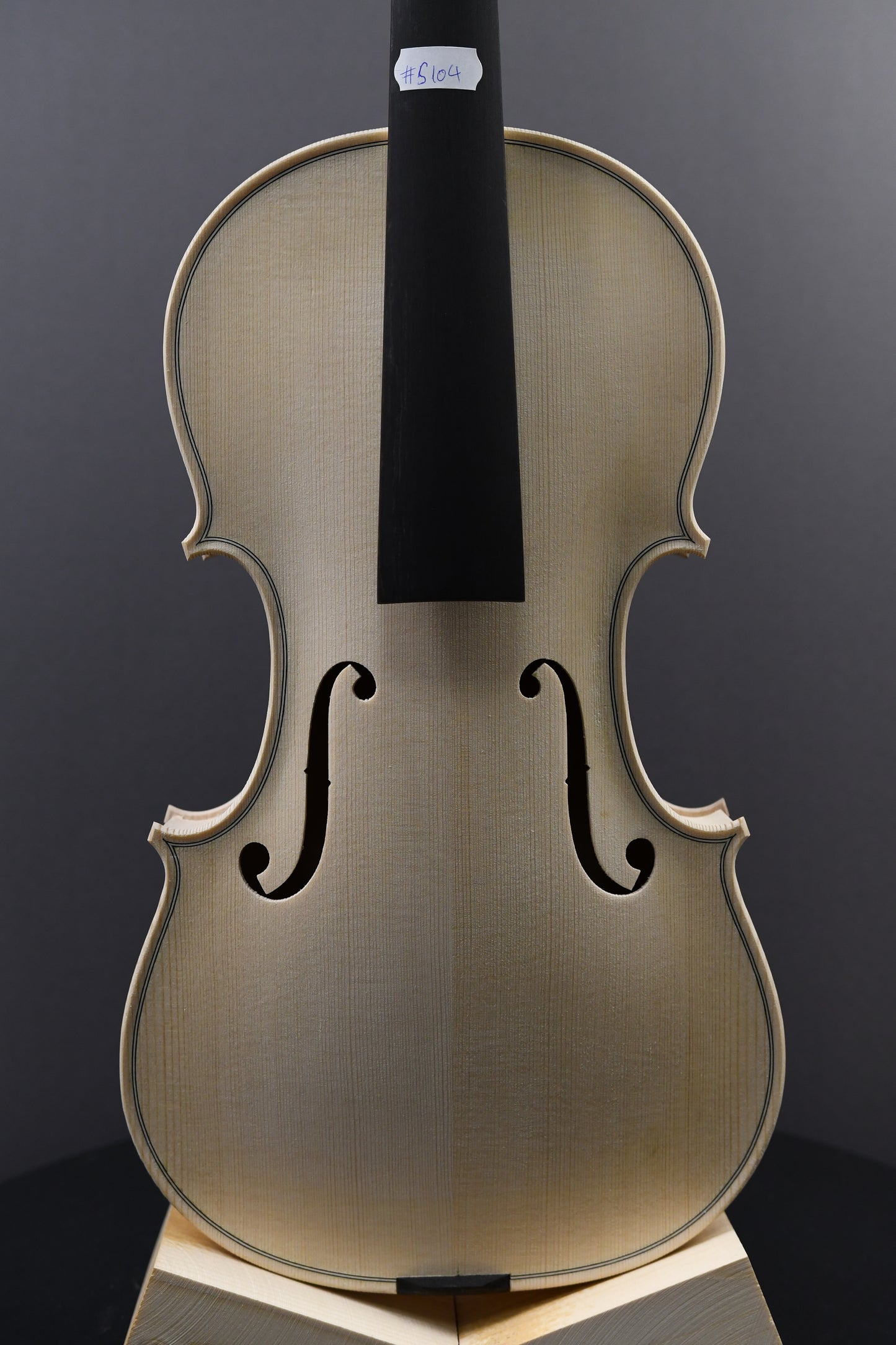 Vioară Nr. 104 - Instrument alb