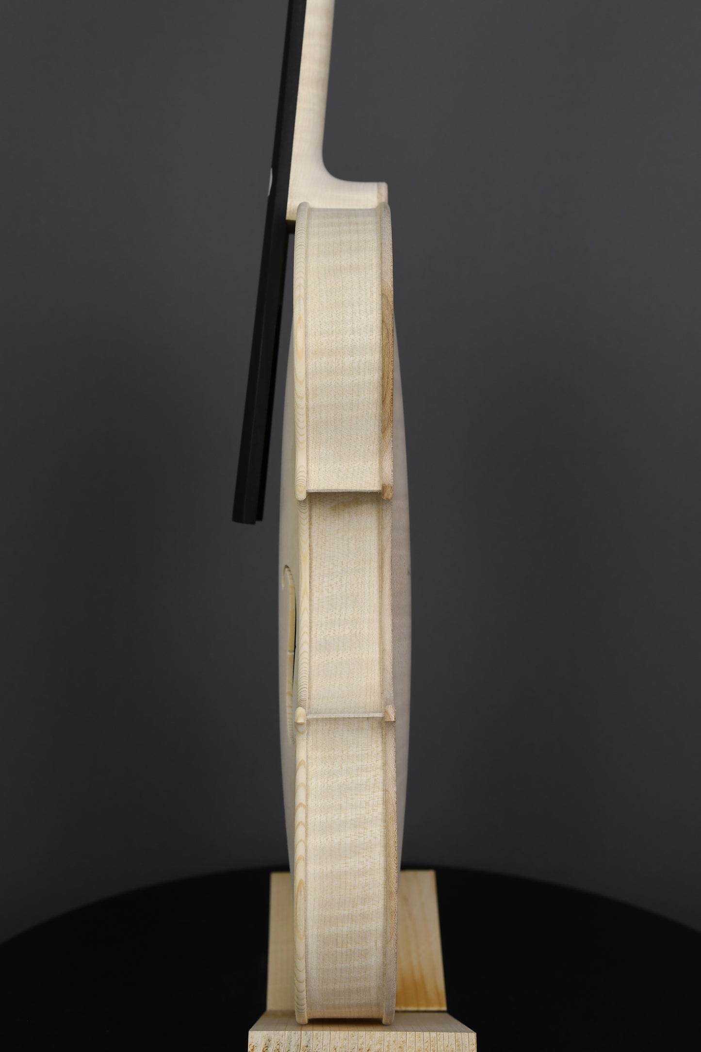 Vioară Nr. 104 - Instrument alb