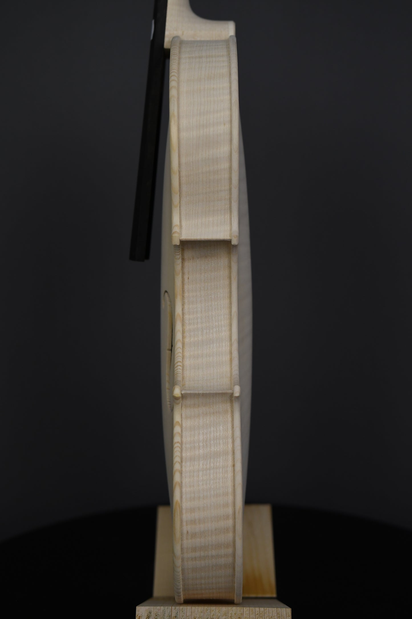 Vioară Nr. 105 - Instrument alb