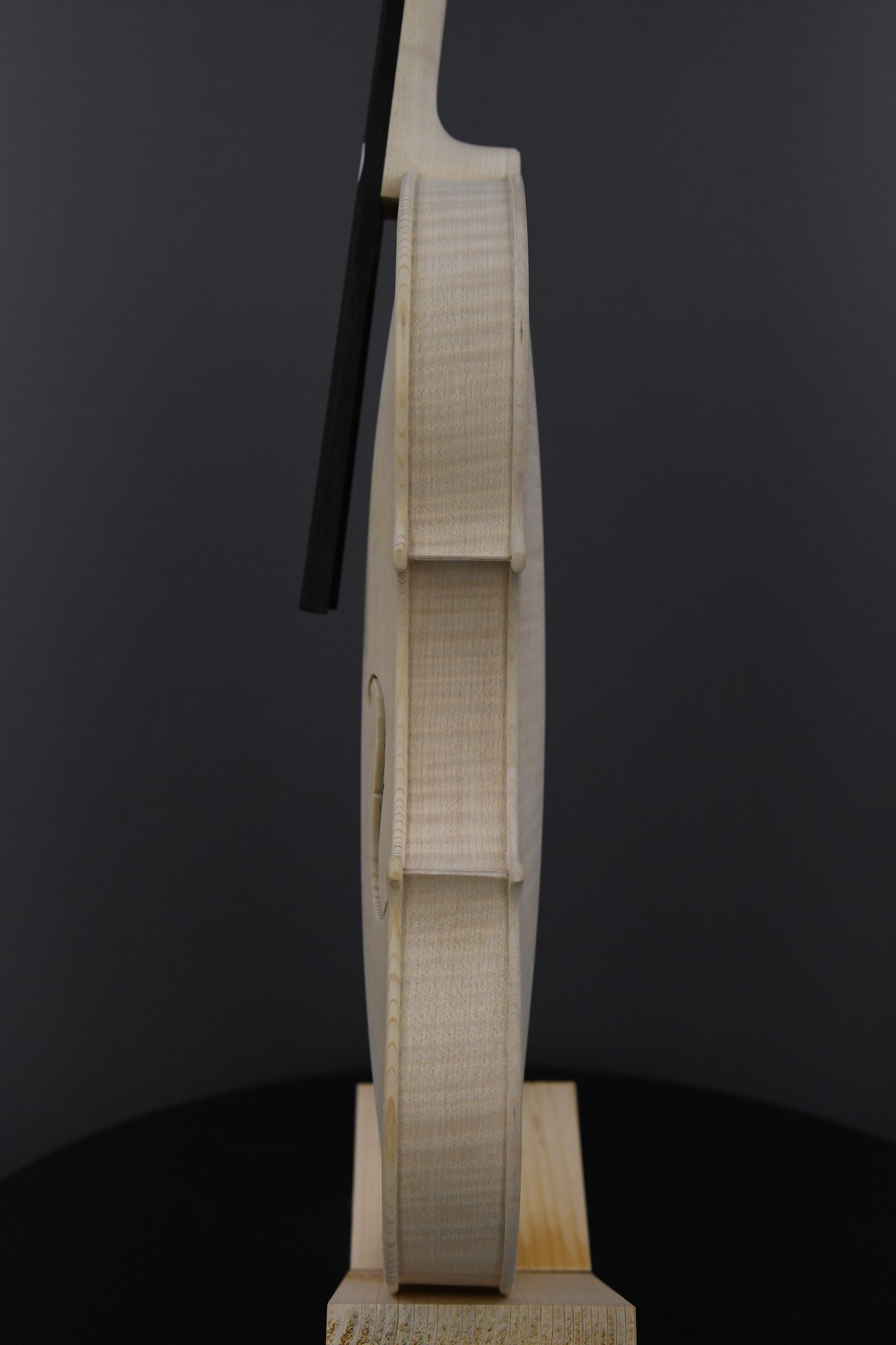 Vioară Nr. 121 - Instrument alb