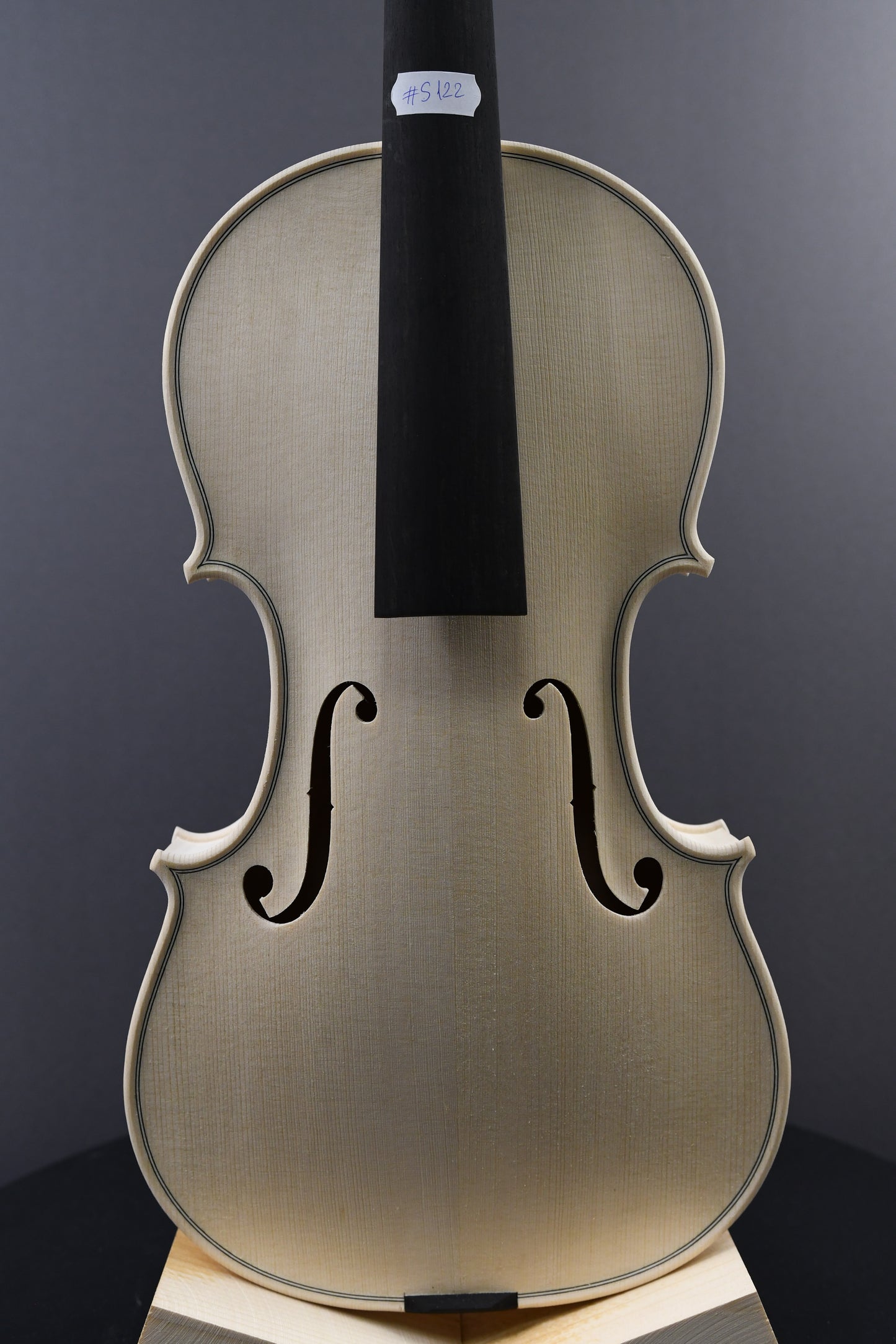 Vioară Nr. 122 - Instrument alb