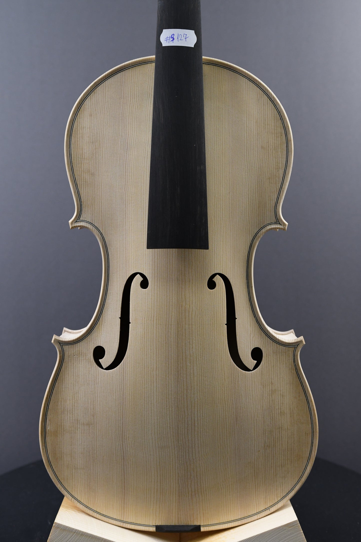 Vioară Nr. 127 - Instrument alb