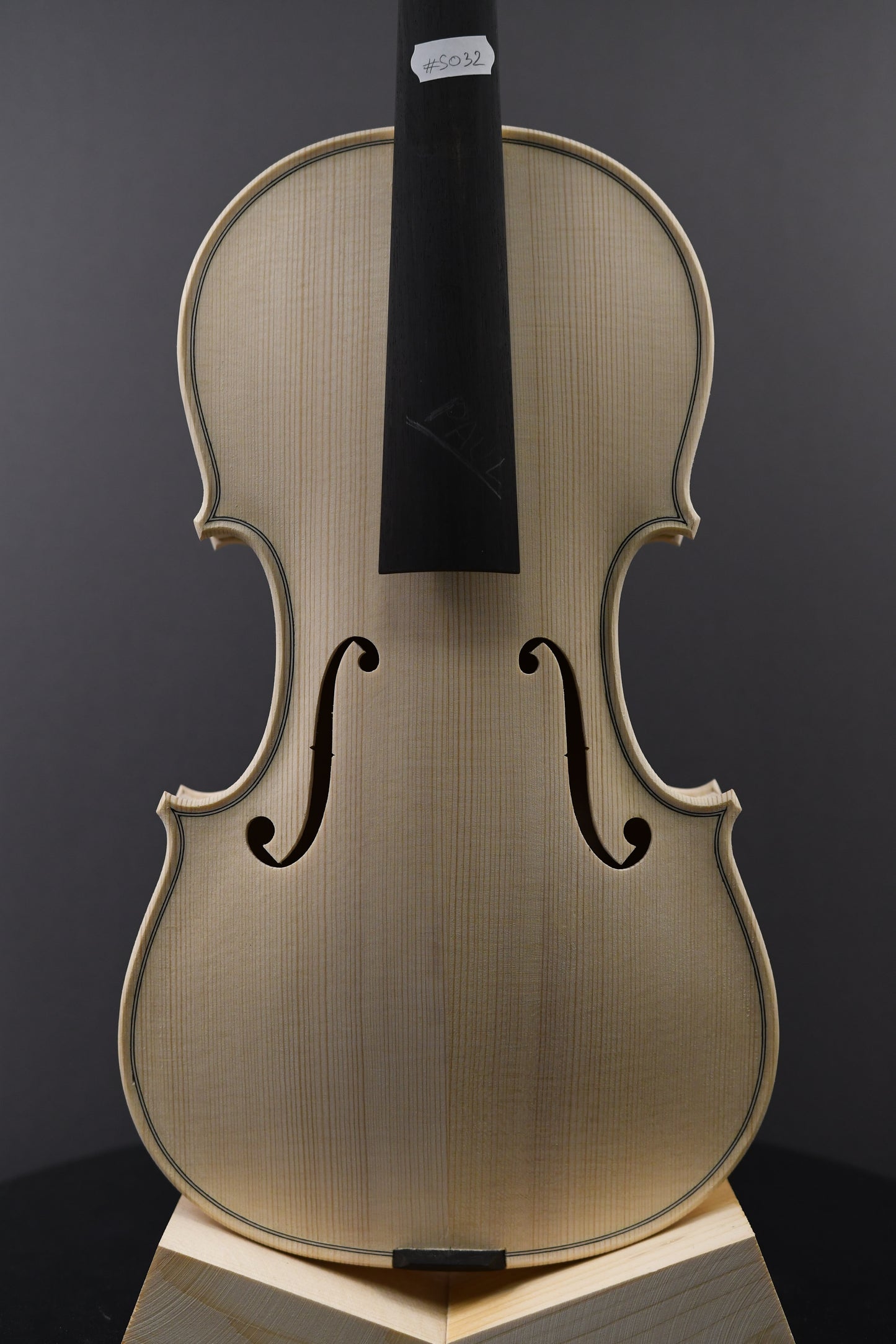 Vioară Nr. 32 - Instrument alb