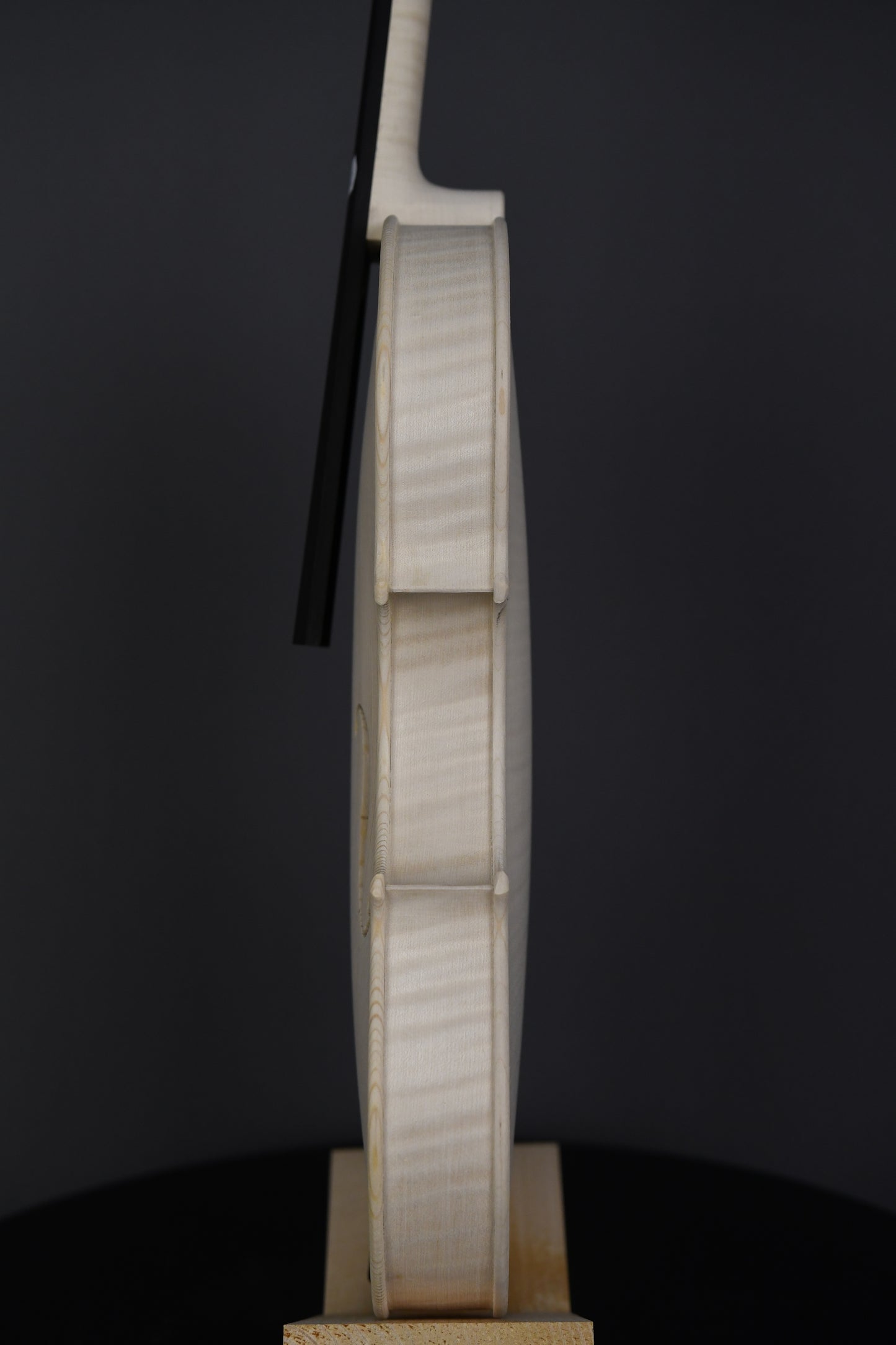Vioară Nr. 32 - Instrument alb