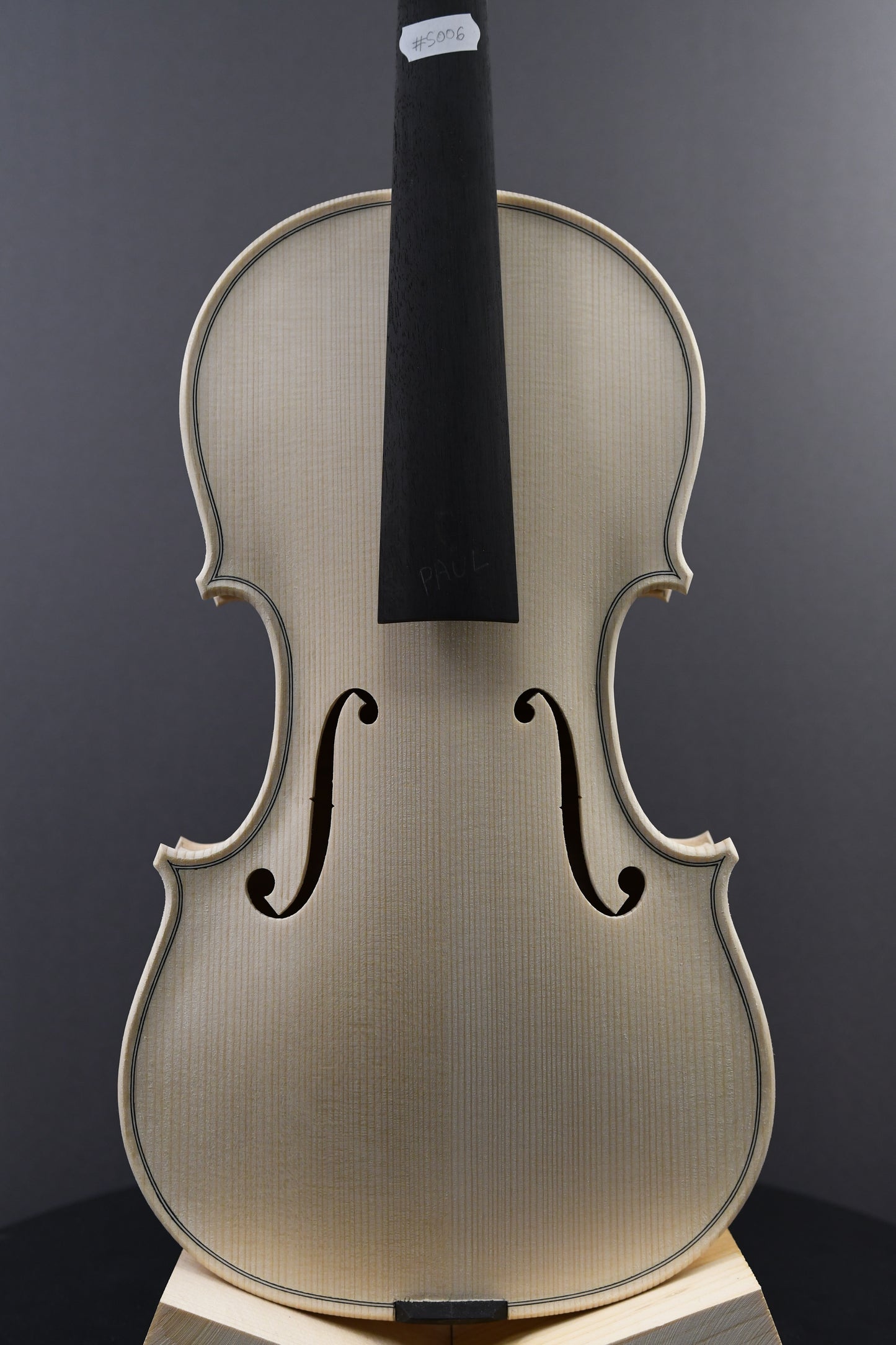 Vioară Nr. 6 - Instrument alb