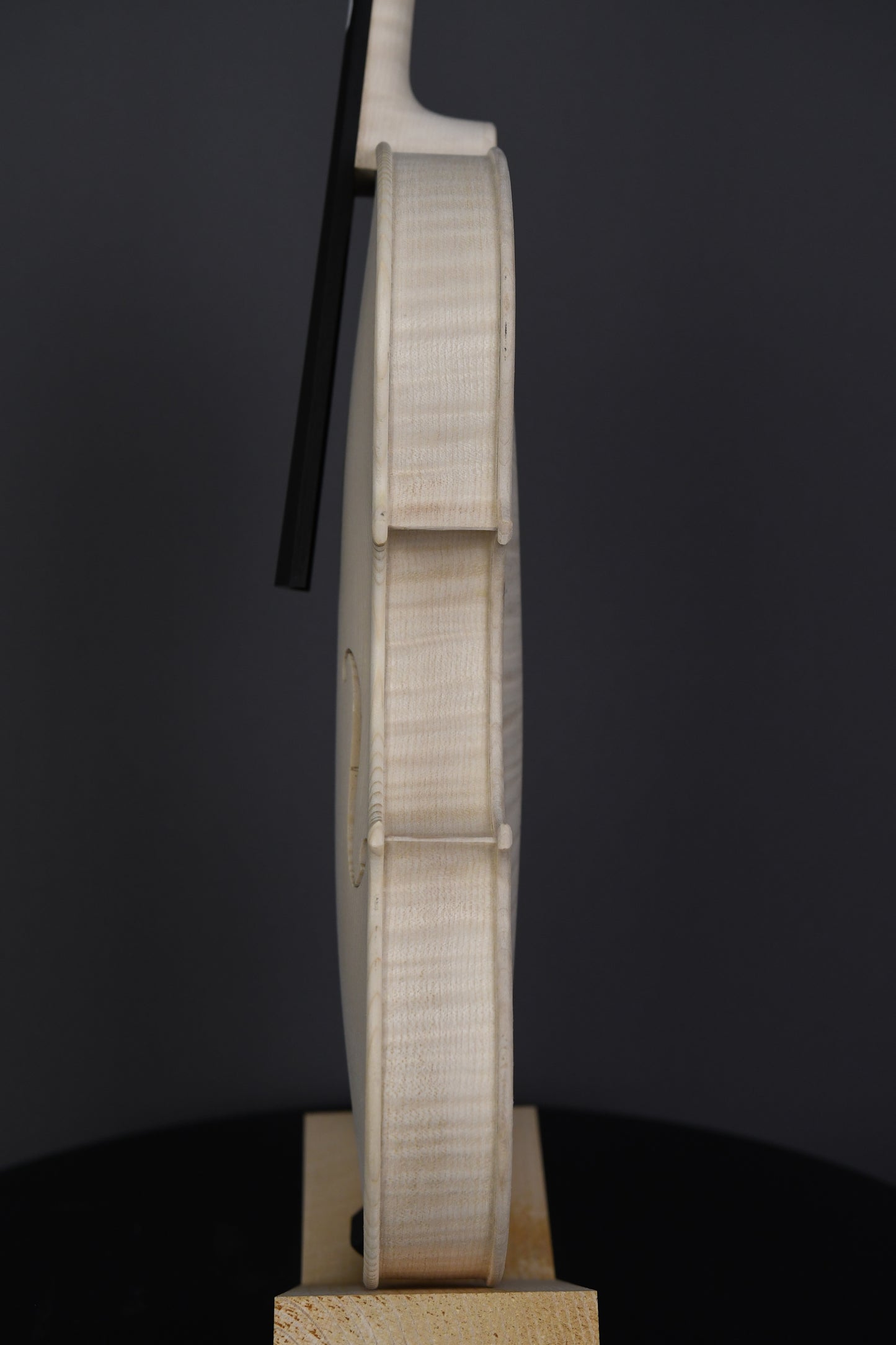 Vioară Nr. 6 - Instrument alb