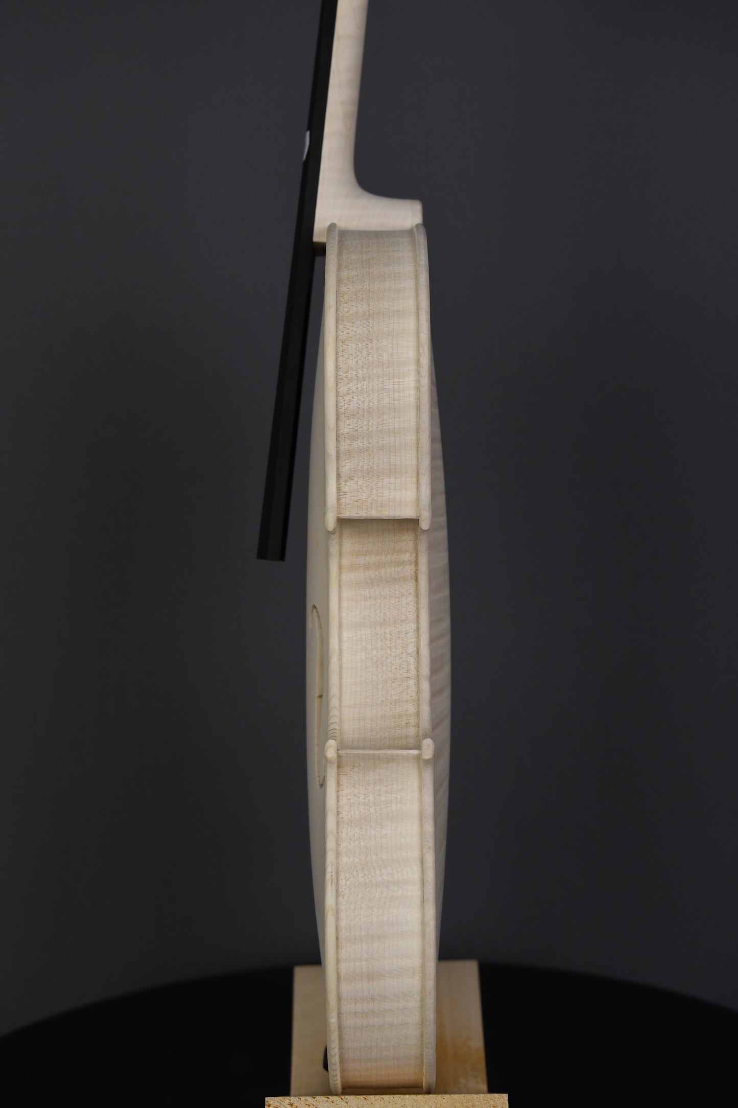 Vioară Nr. 4 - Instrument alb