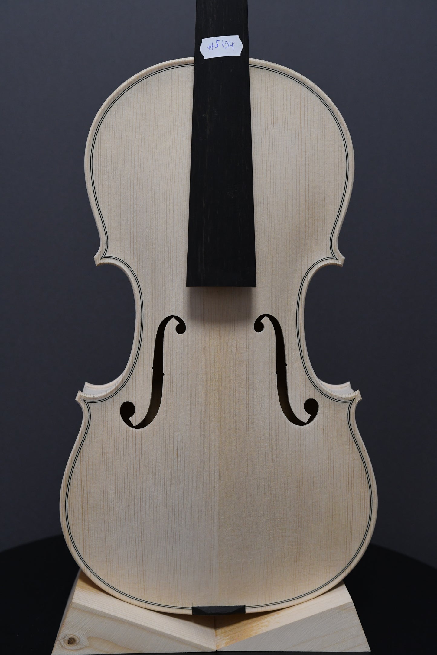 Vioară Nr. 134 - Instrument alb