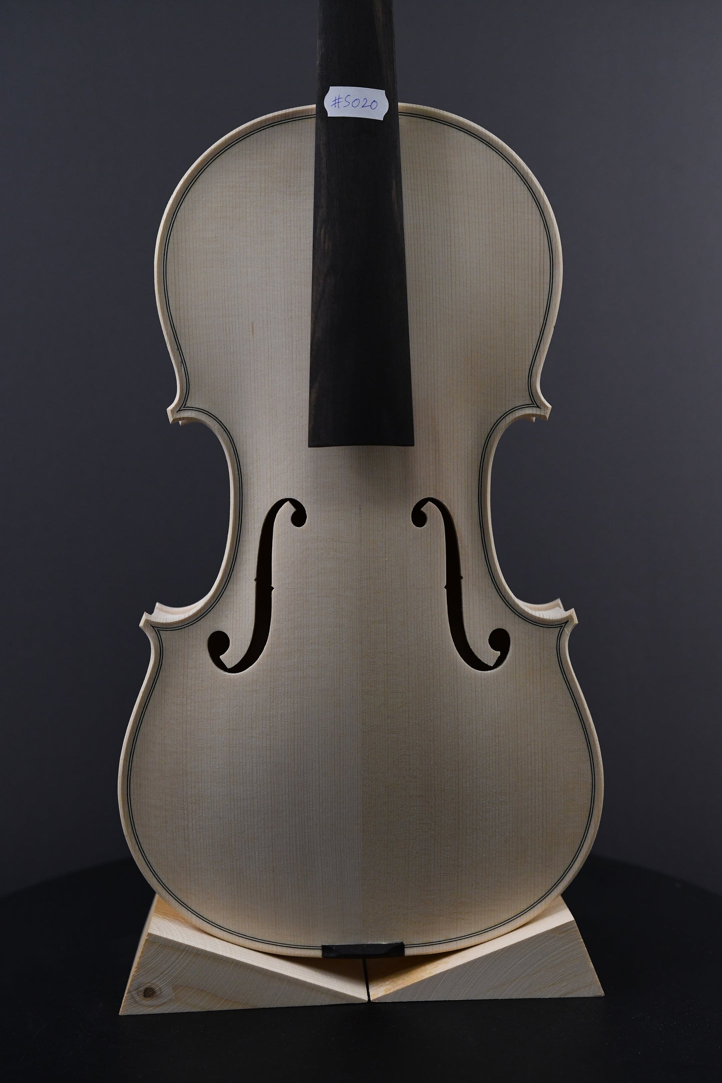 Vioară Nr. 20 - Instrument alb