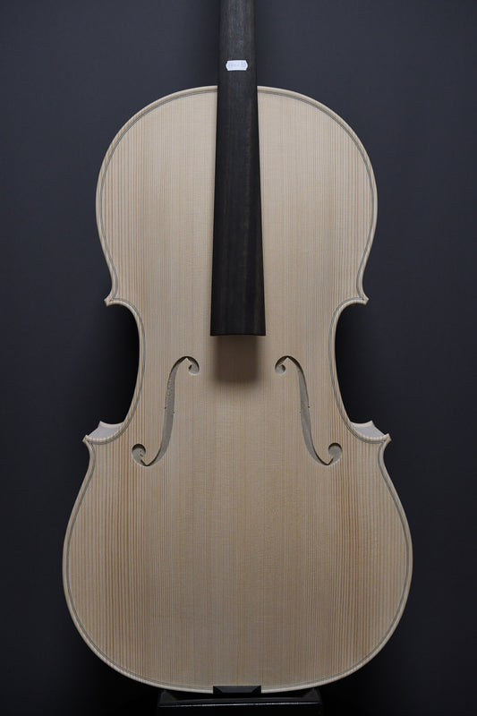 Violoncel Nr. 10 - Instrument alb