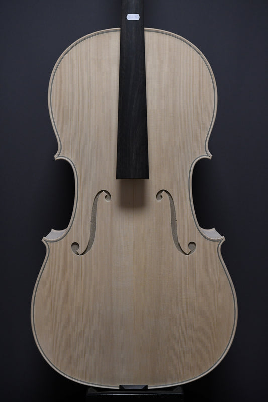 Violoncel Nr. 15 - Instrument alb