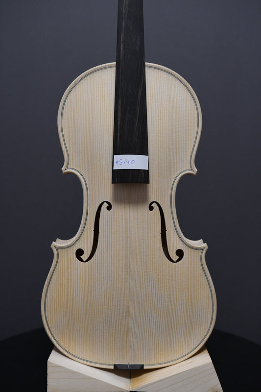 Vioară Nr. 140 - Instrument alb