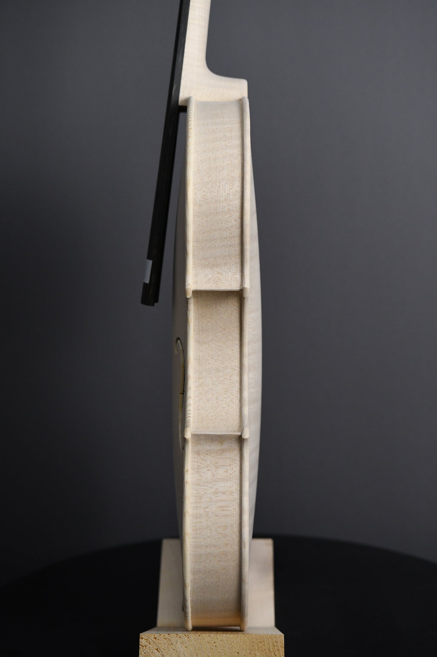 Vioară Nr. 140 - Instrument alb