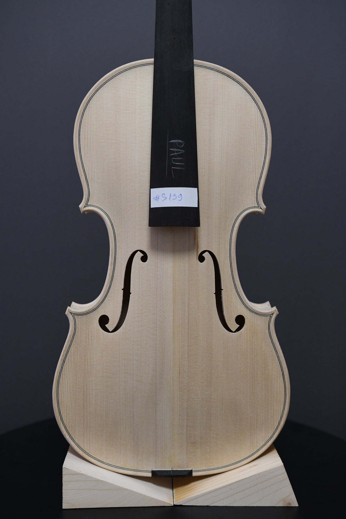 Vioară Nr. 139 - Instrument alb