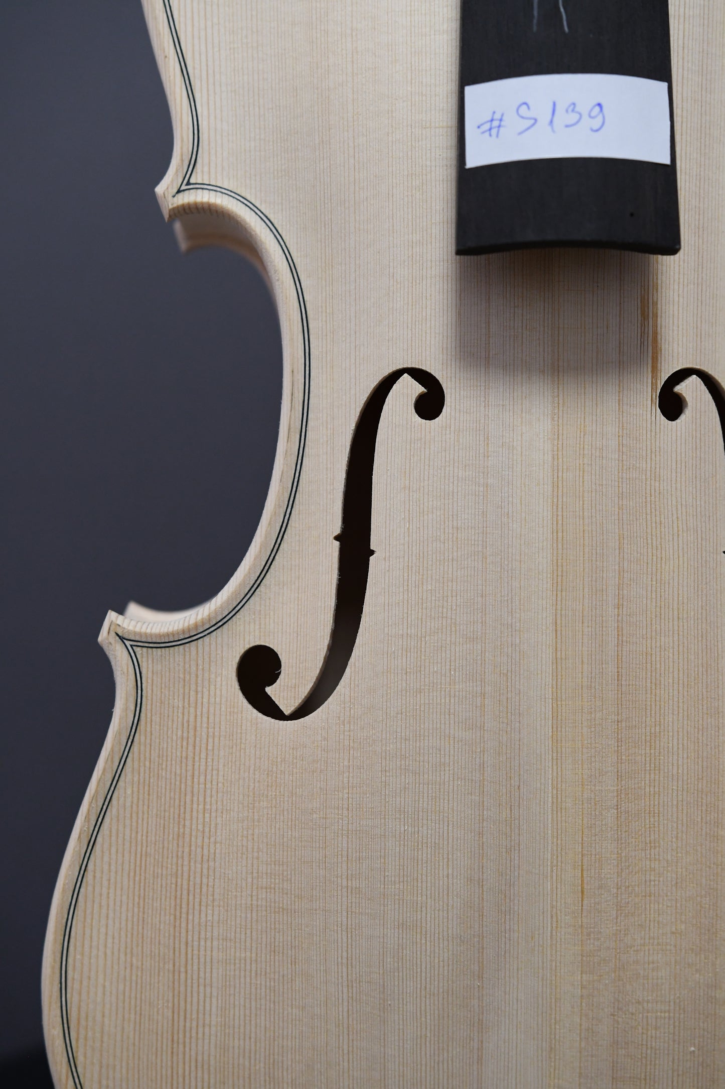 Vioară Nr. 139 - Instrument alb
