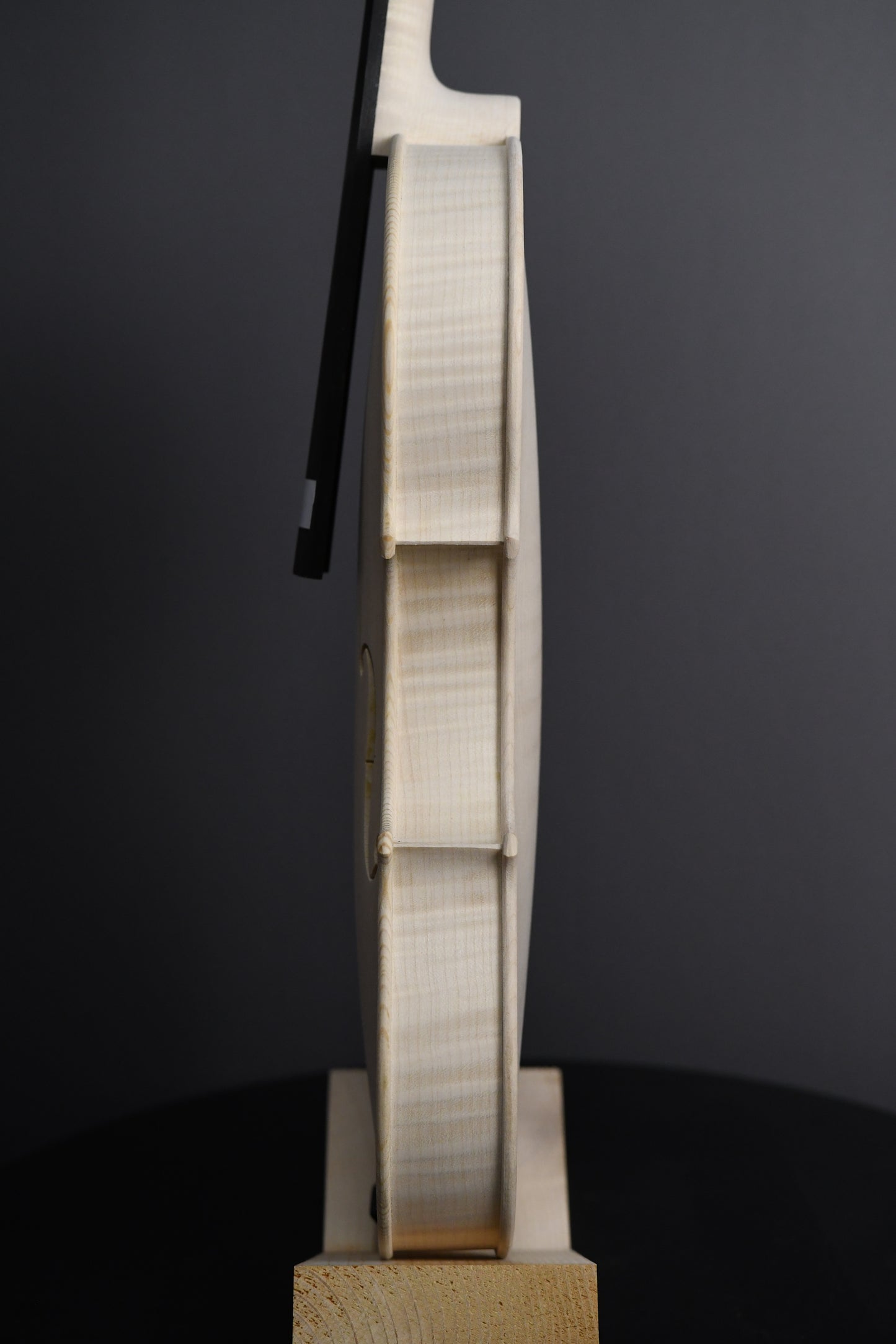 Vioară Nr. 139 - Instrument alb